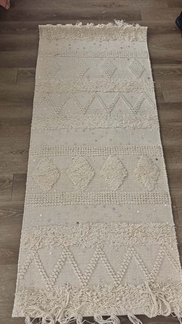 nuLOOM Sequined Hand Woven Wool Rug 2'6" x 6' Ivory